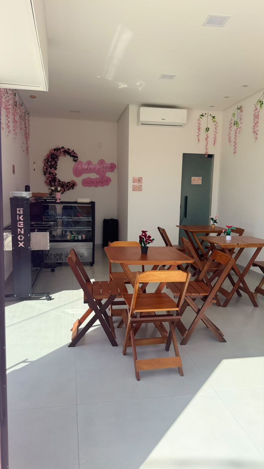 Fachada do restaurante Sabores da Lua